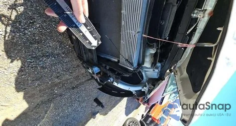 2021 Ford Explorer Xlt z USA, uszkodzony, nr VIN 1FMSK7DH2MGB35694